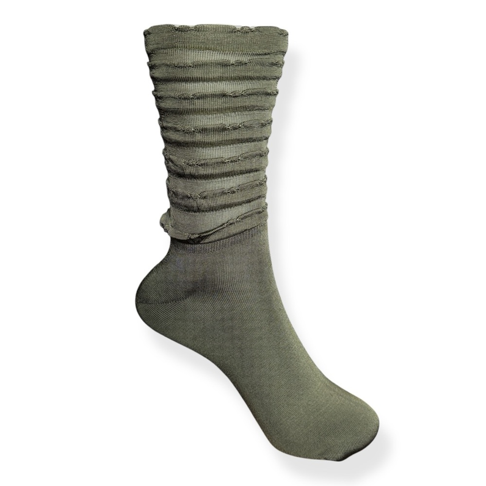 HUE Ruffle Tiered Socks Womens One Size Fits Most Shadow Olive 1‎ Pair New